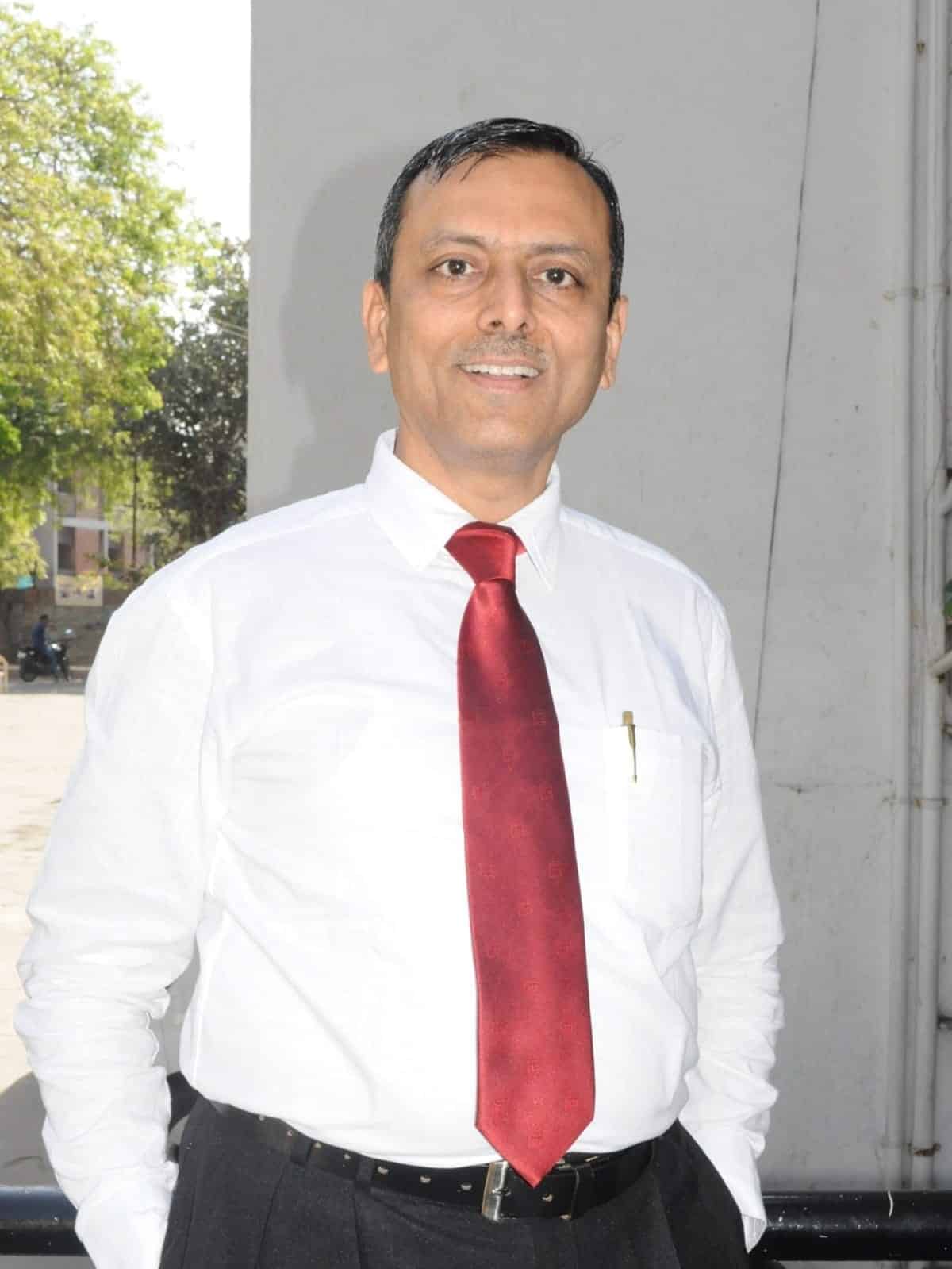 Suchak Sir GiftCity Advisor 1 e1753686718218 1